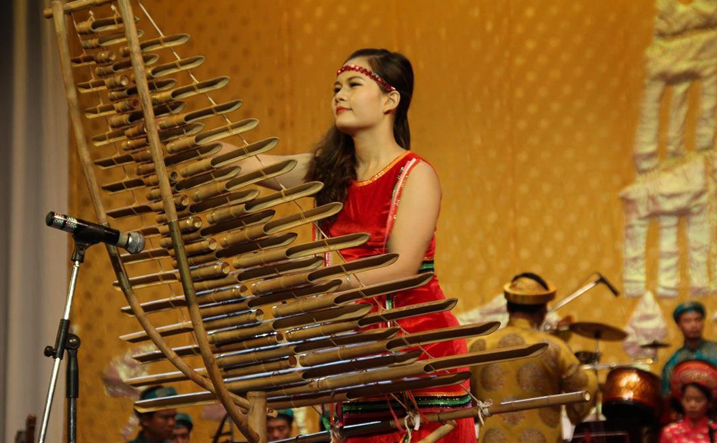 越南少数民族的一种奇葩乐器-特龙琴